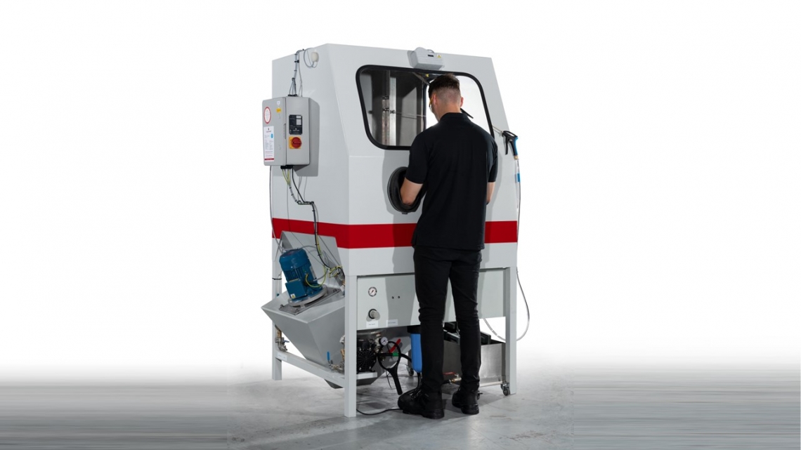 Introducing Our New Puma Manual Wet Blasting Machine Vapormatt